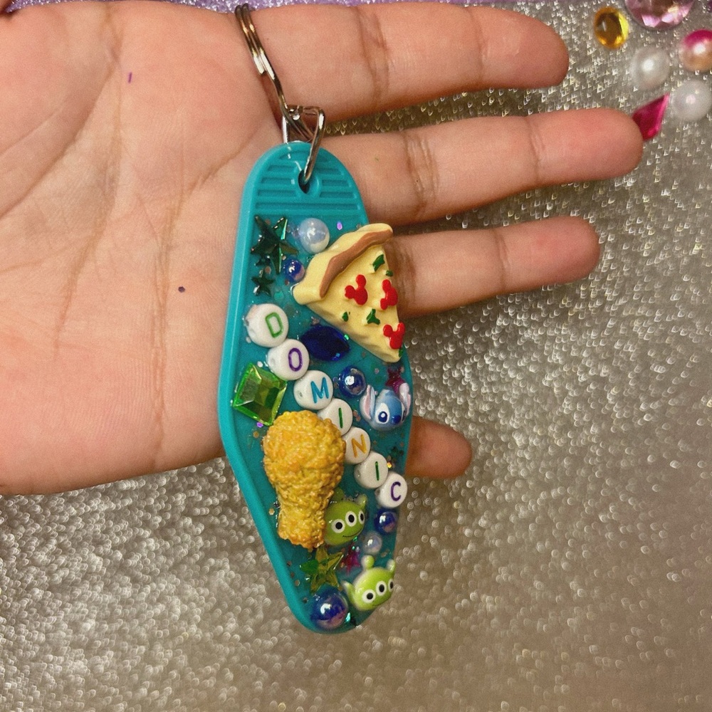 Junk Keychain - Picture 6 of 6